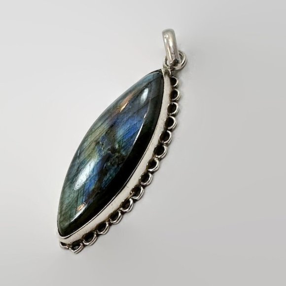 Labradorite Pendant, Sterling Silver, Blue, 2 1/2" Long, Large Stone, Vintage - Picture 2 of 5